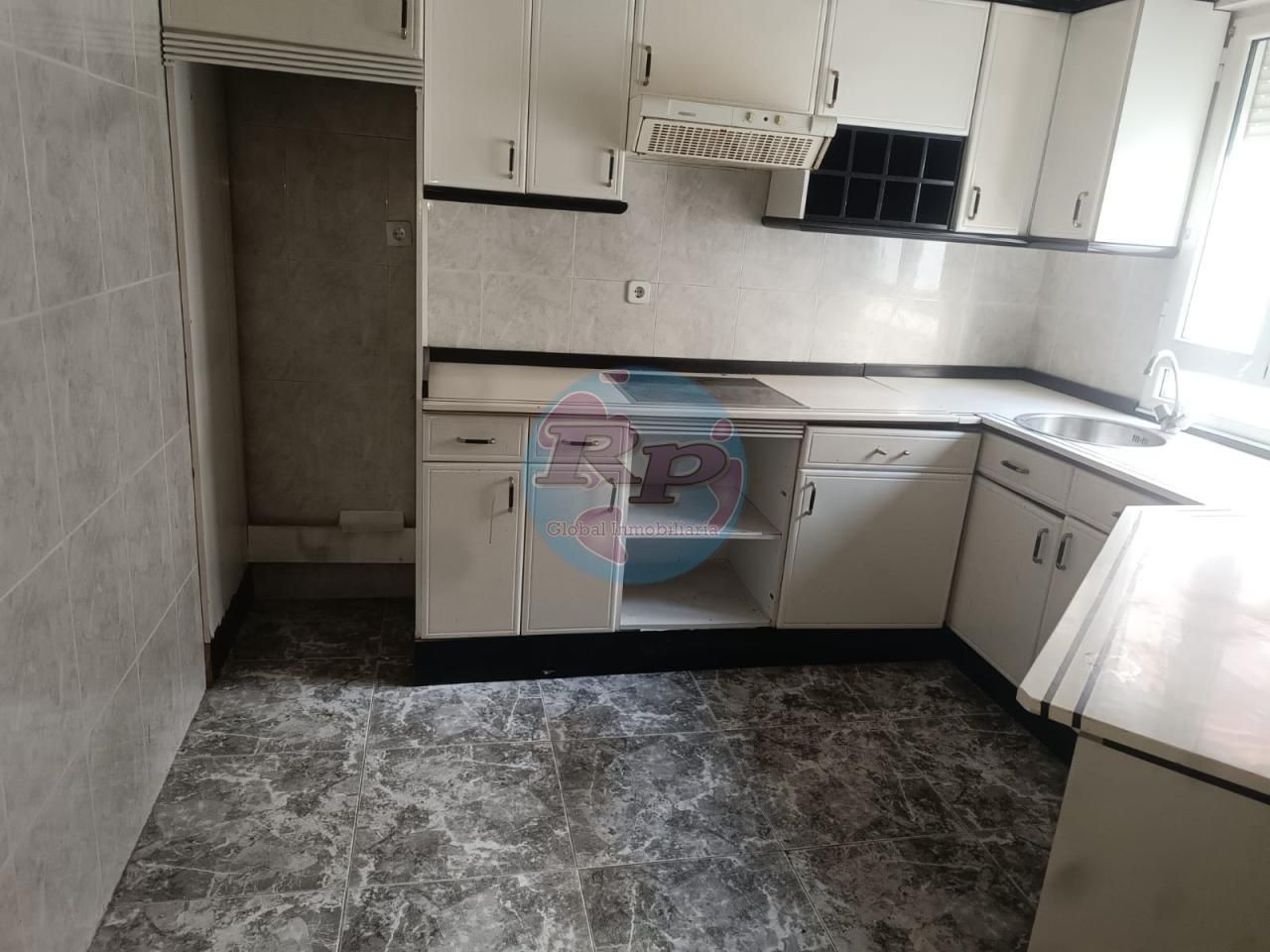 Kitchen of Flat for sale in León Capital   with Heating and Parquet flooring