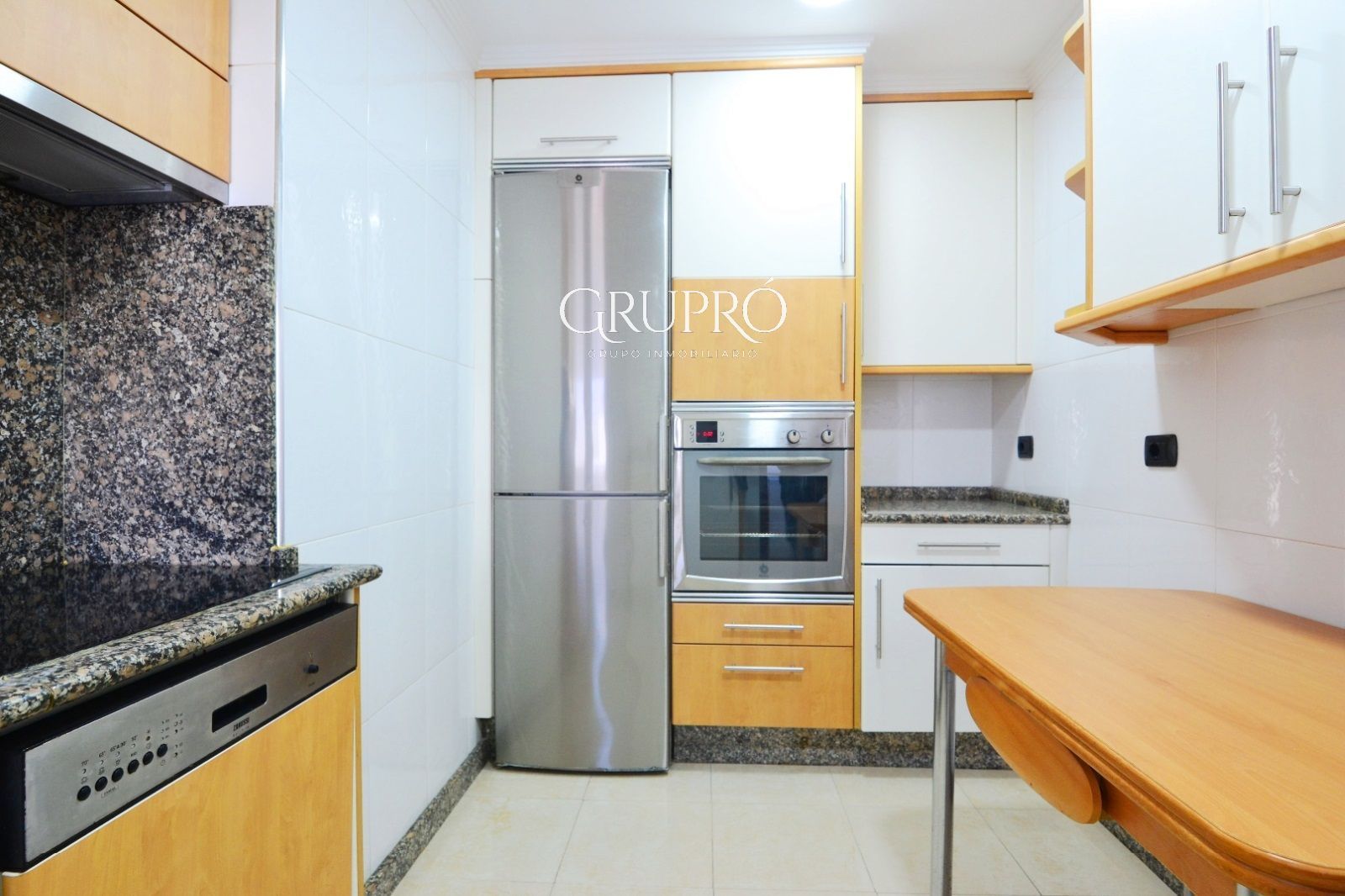 Kitchen of Flat to rent in Vigo   with Terrace and Furnished