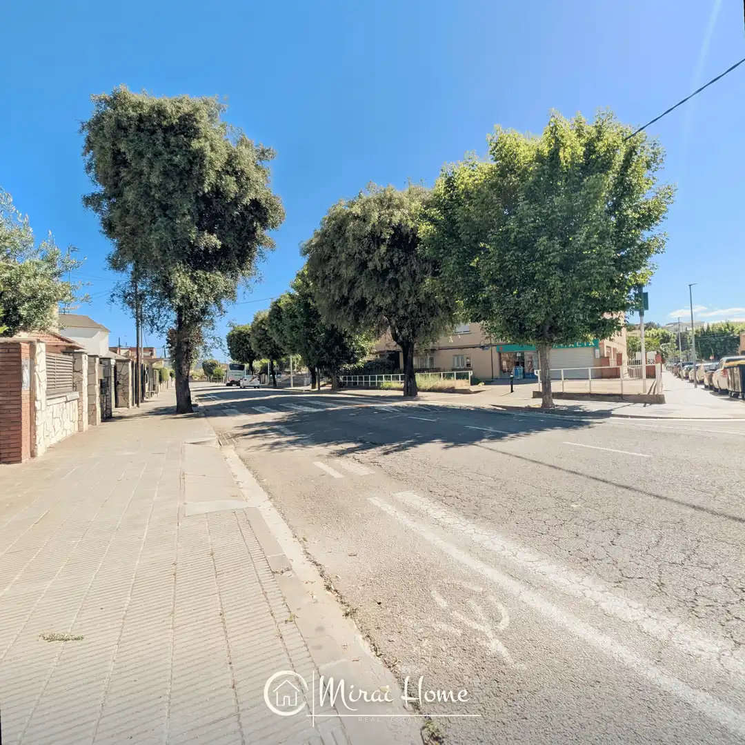 Vista exterior de Pis en venda en Santa Perpètua de Mogoda amb Aire condicionat i Balcó