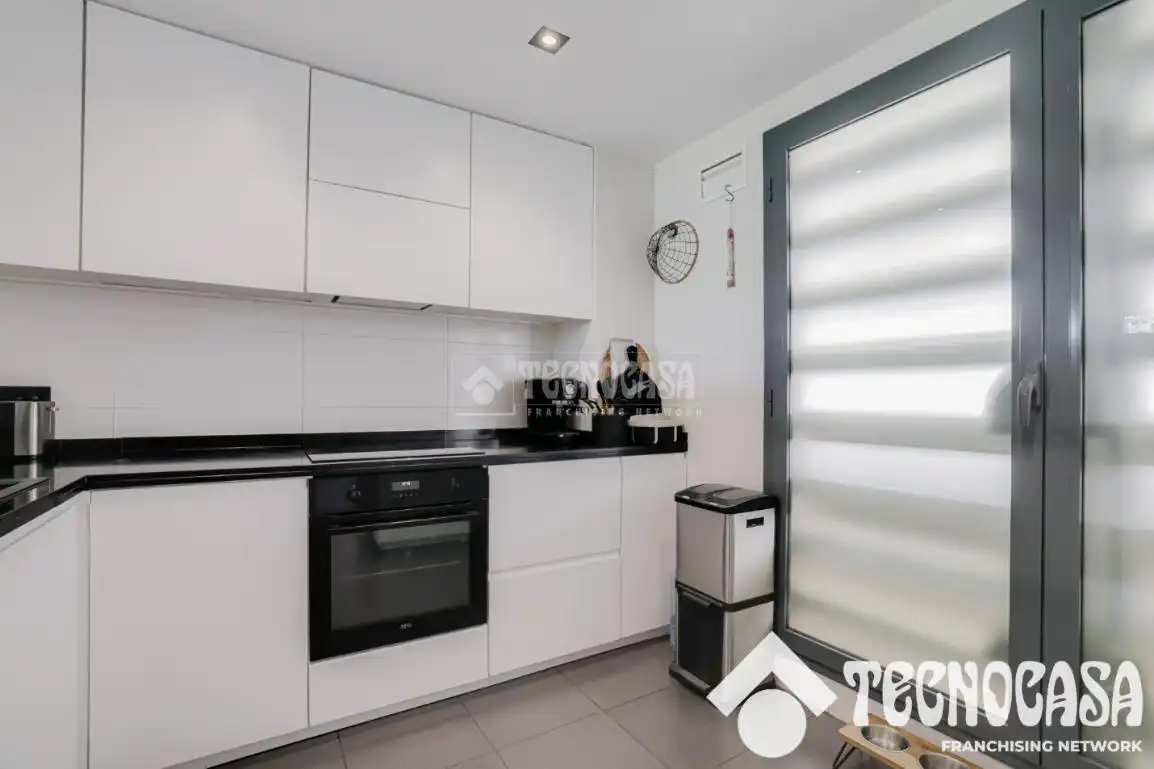 Cocina de Piso en venta en Viladecans con Terraza, Trastero y Amueblado