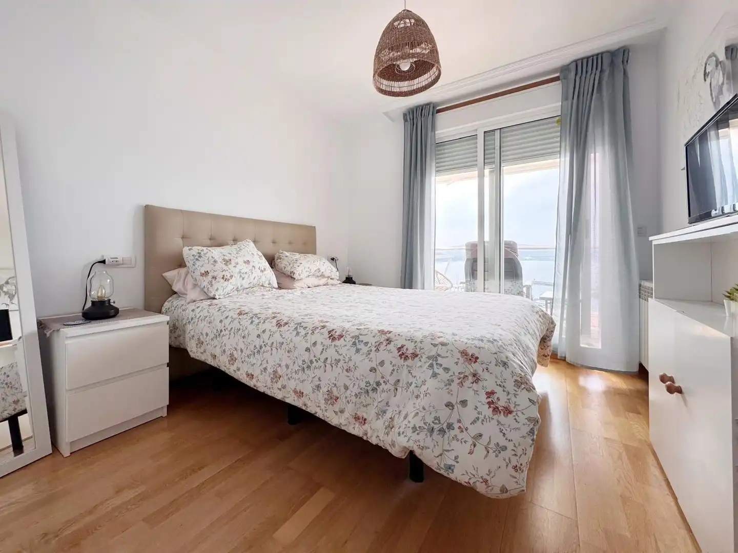 Habitación de Piso de alquiler en Poio con Calefacción, Terraza y Amueblado