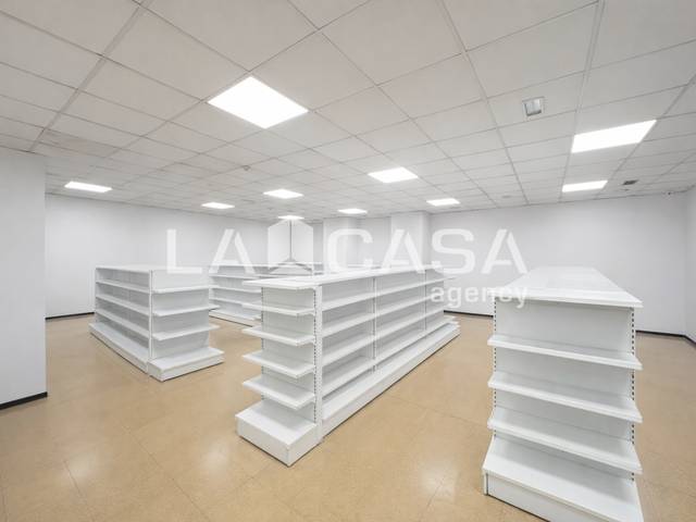 Local comercial en Venta en El Bon Pastor