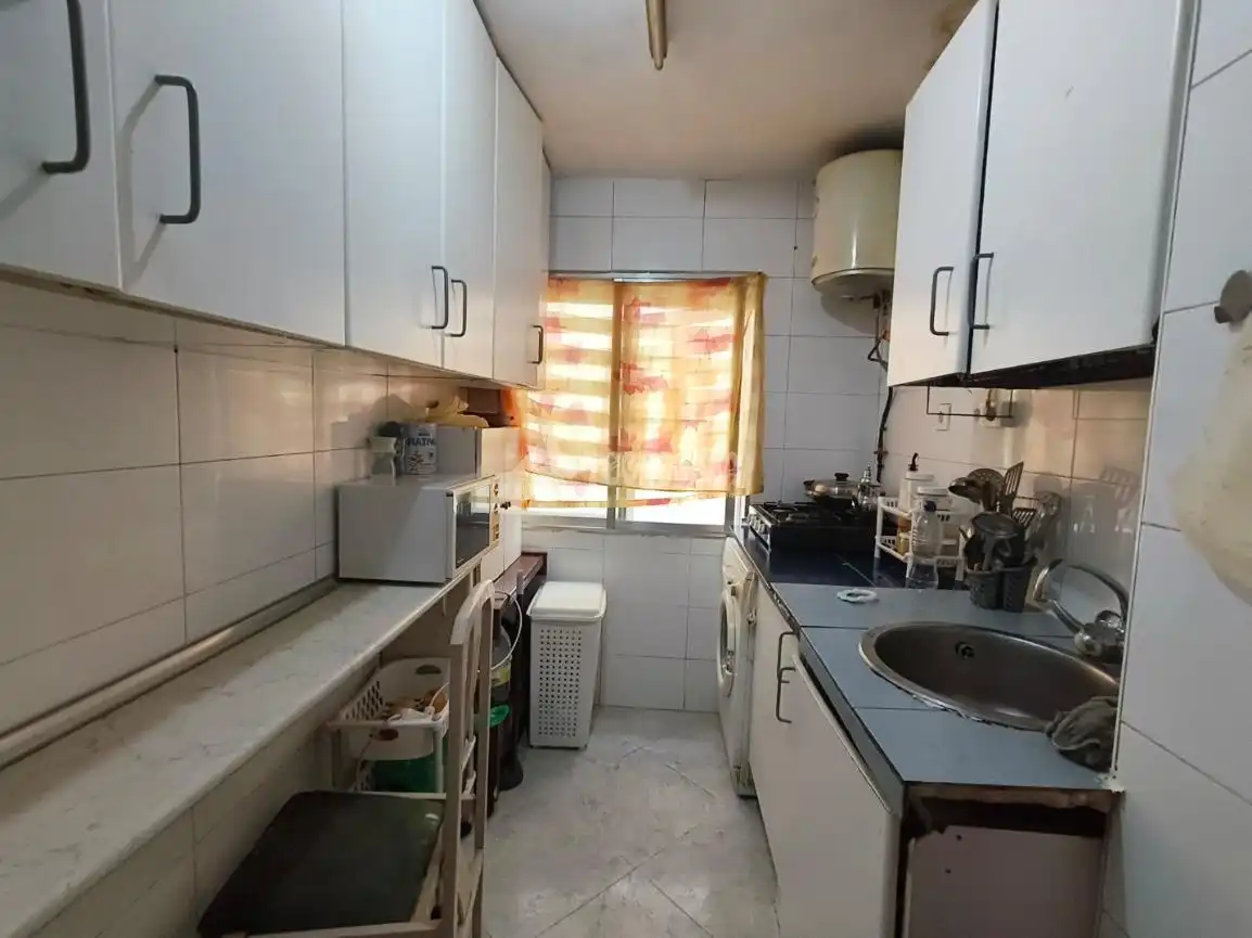 Küche von Wohnung zum Verkauf in Palencia mit Heizung, Abstellraum und Balkon