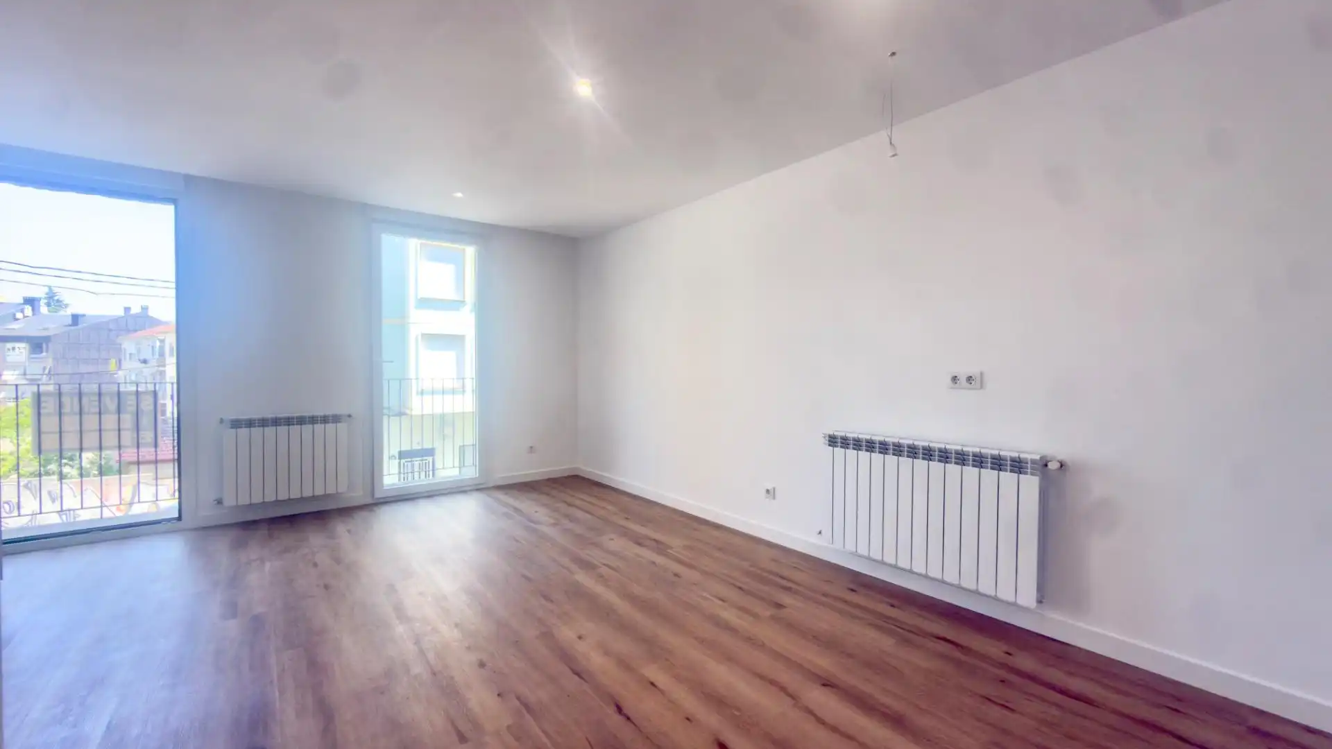 Sala d'estar de Pis en venda en Ourense Capital  amb Calefacció i Balcó