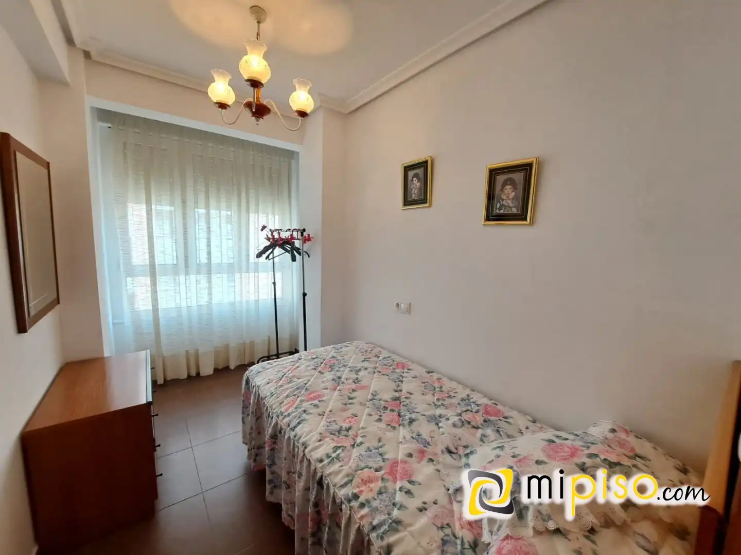 Bedroom of Flat for rent in Laredo  with Furnished
