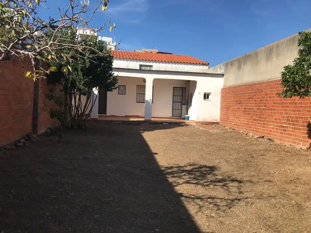 Vista exterior de Casa adosada en venta en Alange con Jardín privado, Trastero y Amueblado