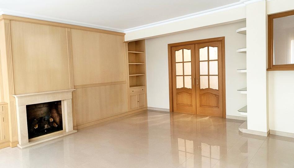 Foto 1 de Piso de alquiler en Calle Camilo Alonso Vega, Cuatro Caminos, Cantabria