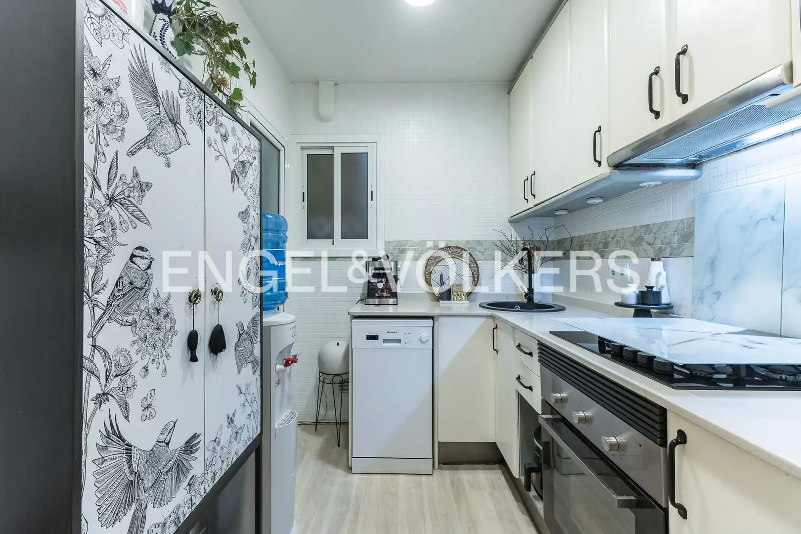 Cocina de Piso en venta en L'Hospitalet de Llobregat con Aire acondicionado, Calefacción y Parquet