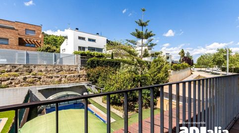 Foto 5 de Casa adosada en venta en Avenida Sant Esteve, Eixample - Can Bogunyà, Castellar del Vallès