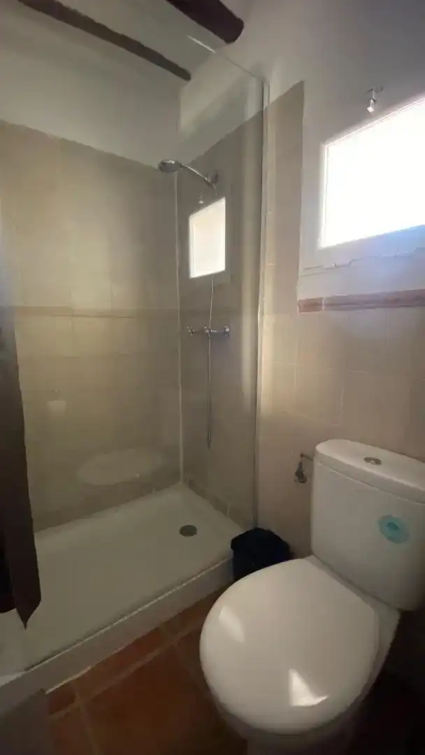 Badezimmer von Country house zum Verkauf in Pozo Alcón mit Balkon