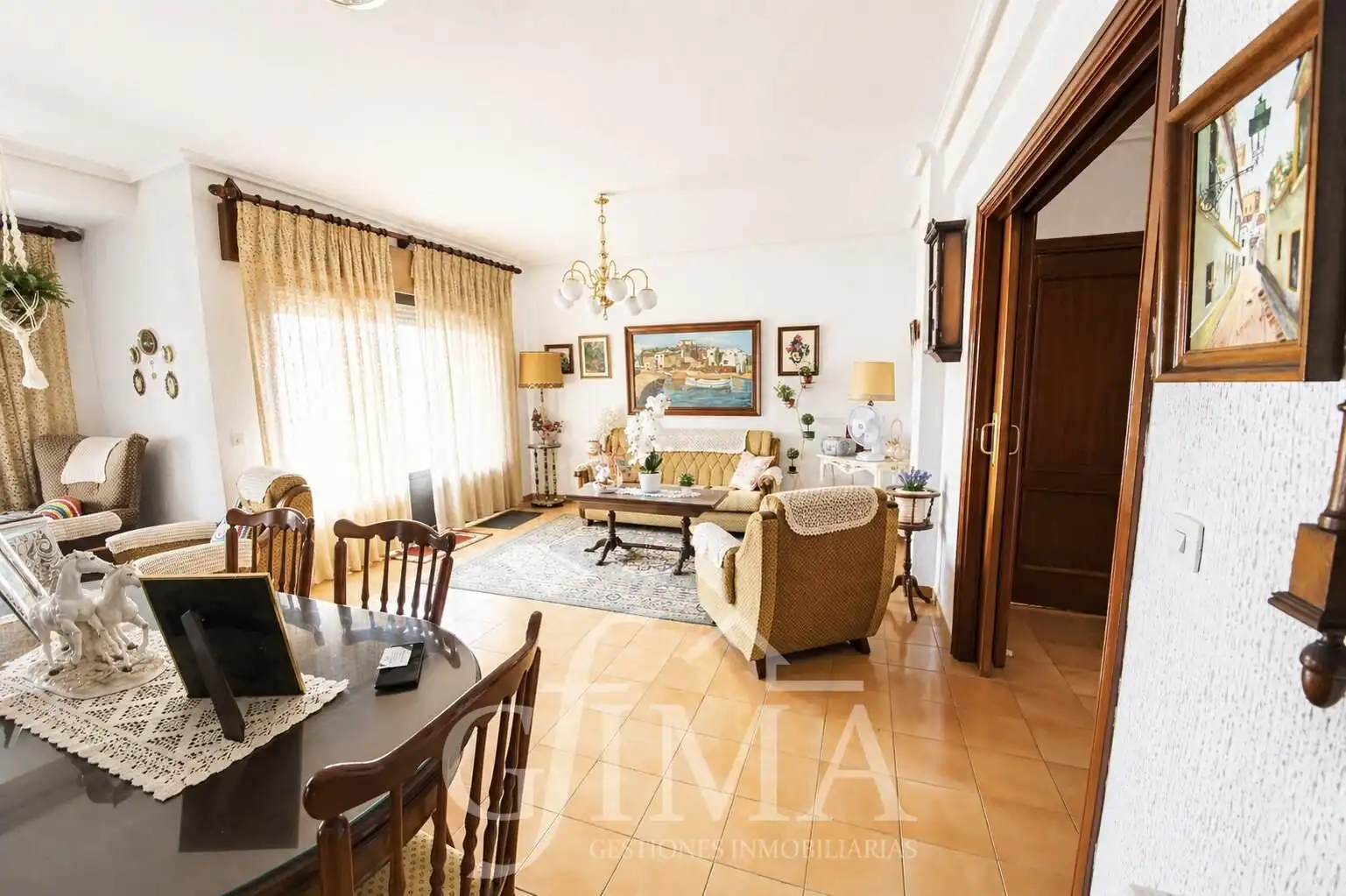 Sala d'estar de Pis en venda en Tomelloso amb Calefacció i Balcó