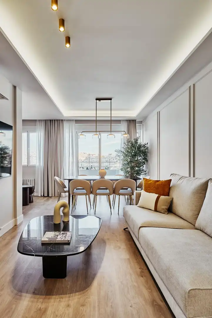 Sala d'estar de Apartament en venda en Madrid amb Calefacció, Terrassa i Moblat