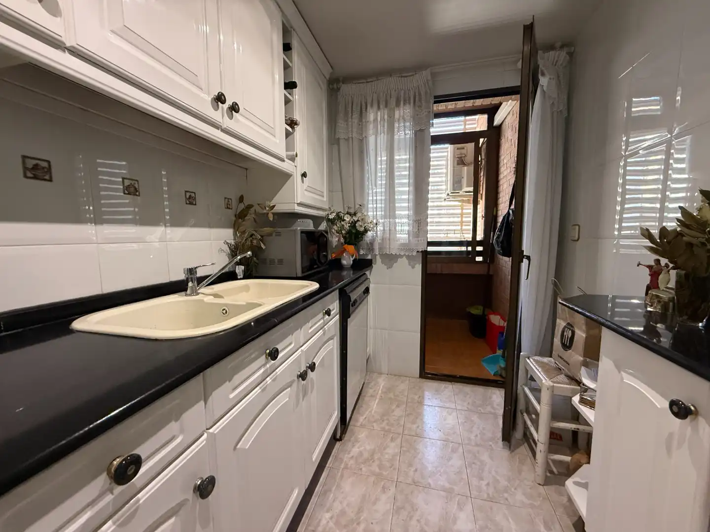 Cocina de Piso en venta en Castellón de la Plana / Castelló de la Plana con Aire acondicionado, Trastero y Horno