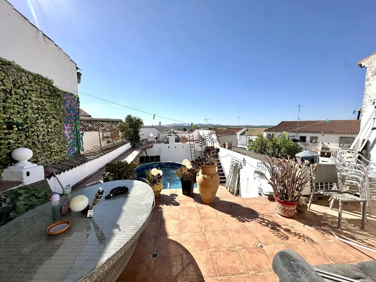 Vista exterior de Casa o xalet en venda en Fuente de Piedra amb Terrassa, Traster i Piscina
