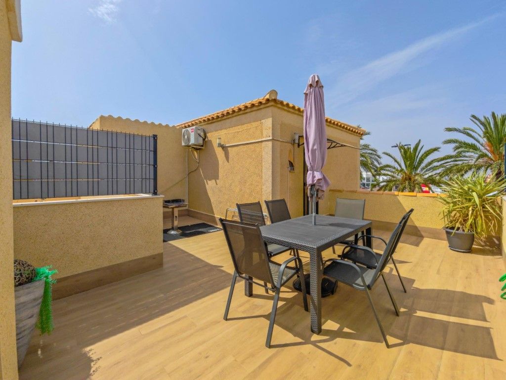 Terraza de Casa o chalet en venta en Torrevieja con Aire acondicionado, Piscina y Amueblado