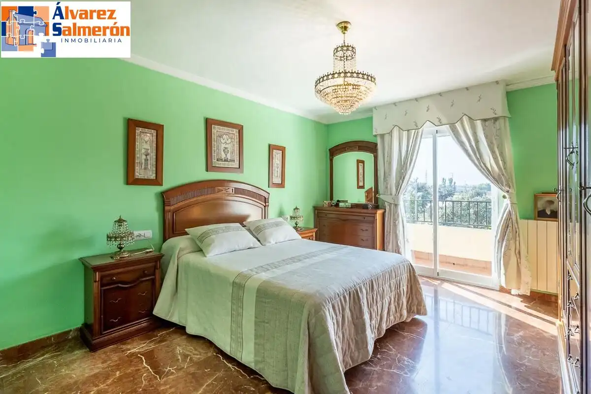 Casa pareada con piscina en venta en Calle CARLOS CANO (HI), imagen 15