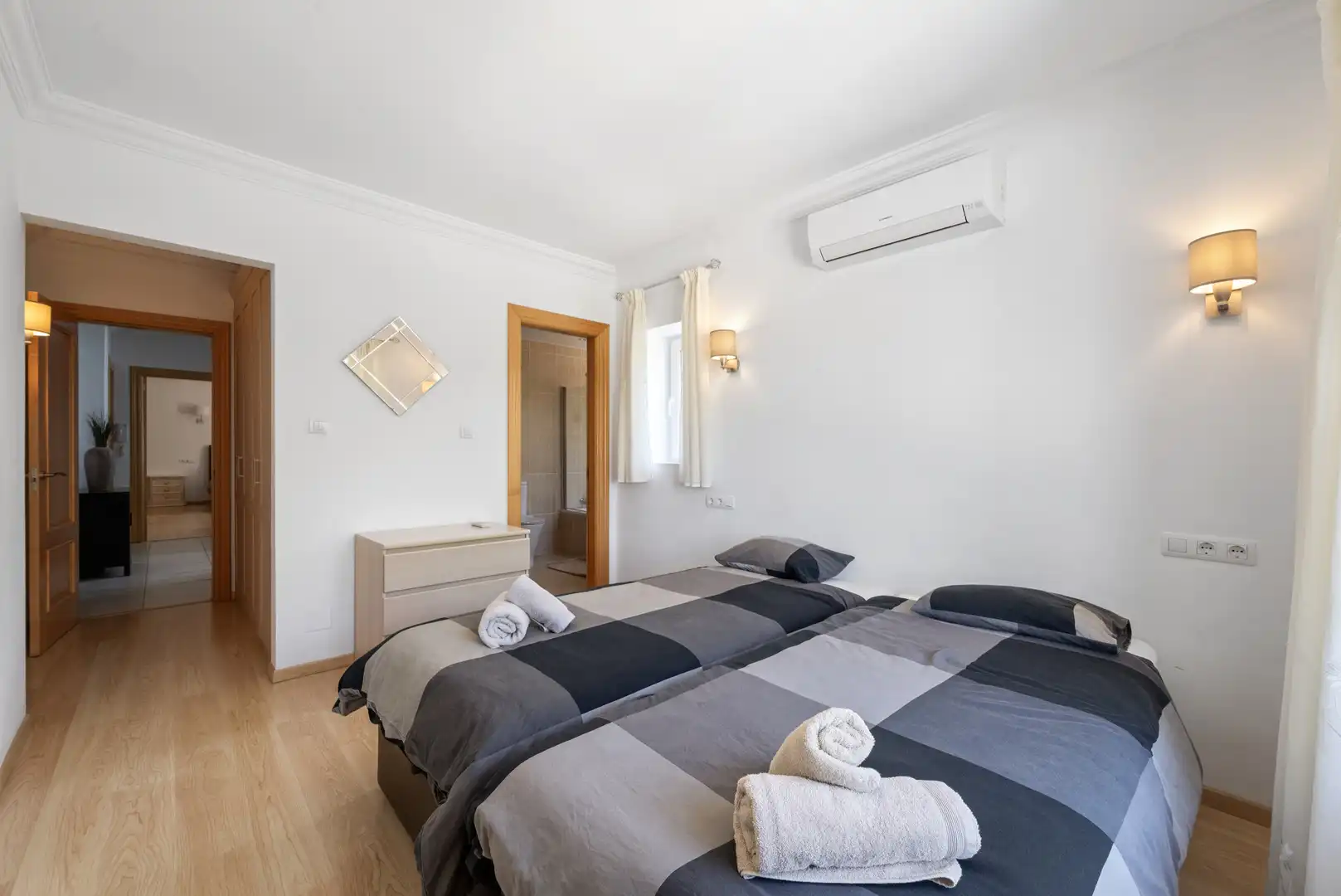 Bedroom of Houses for sale in Mijas  with Air Conditioner, Private garden and Terrace