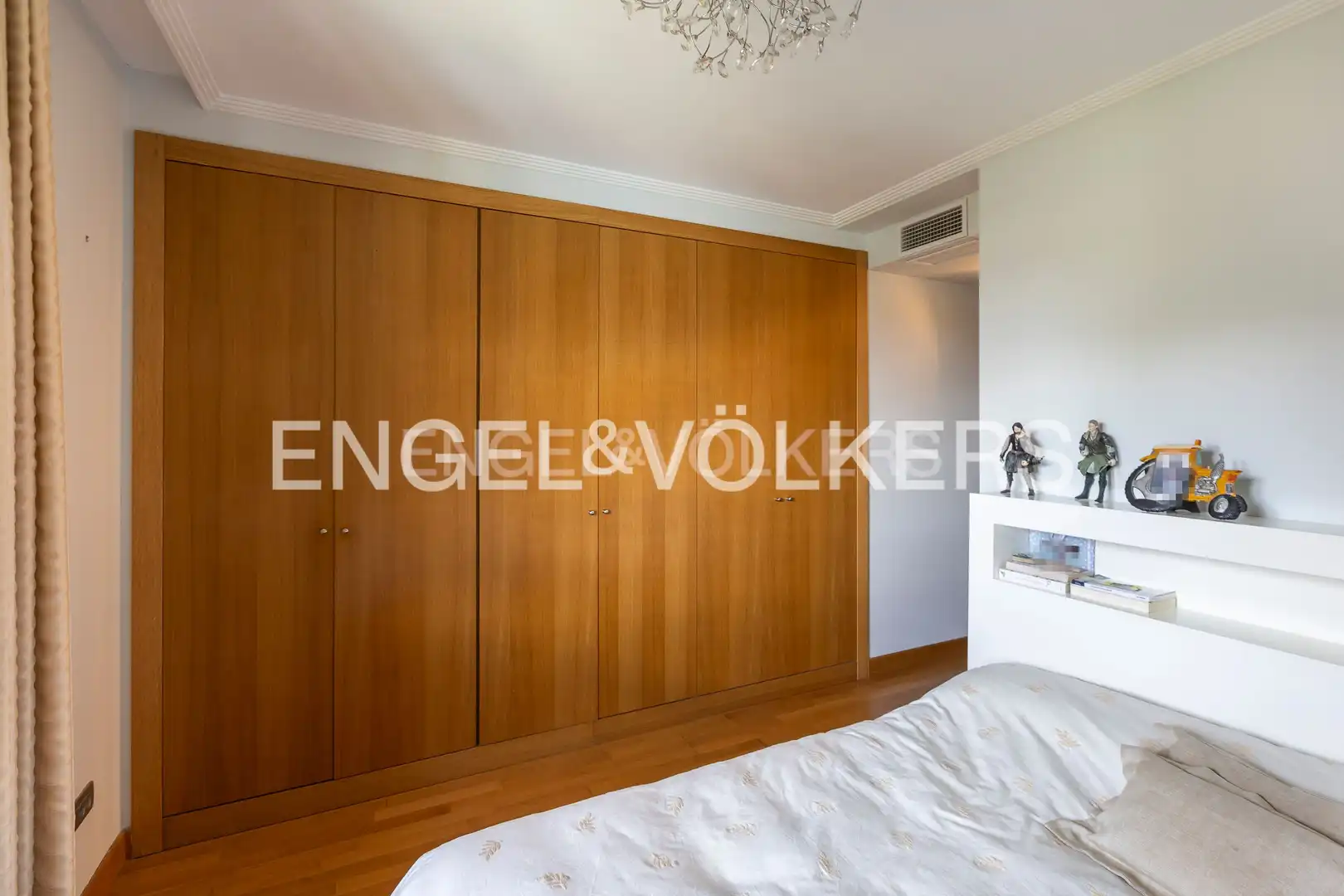 Bedroom of Apartments for sale in Madrid  with Air Conditioner, Heating and Parquet flooring