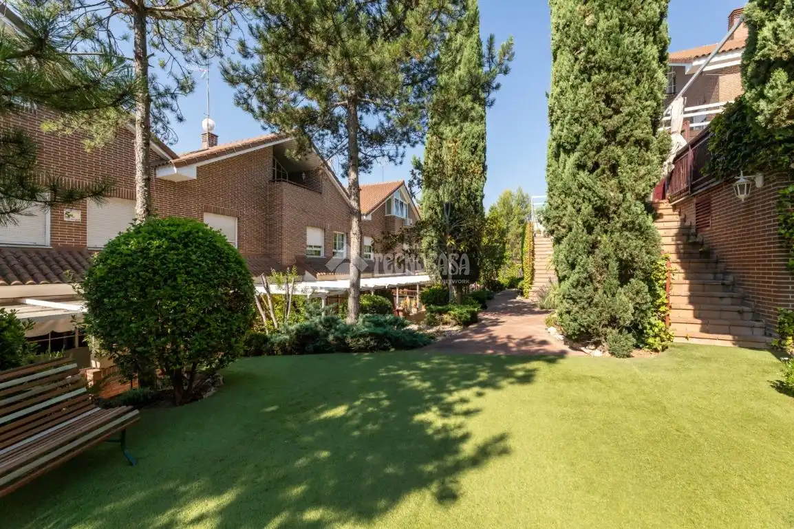 Garden of Detached homes for sale in Majadahonda  with Heating and Terrace
