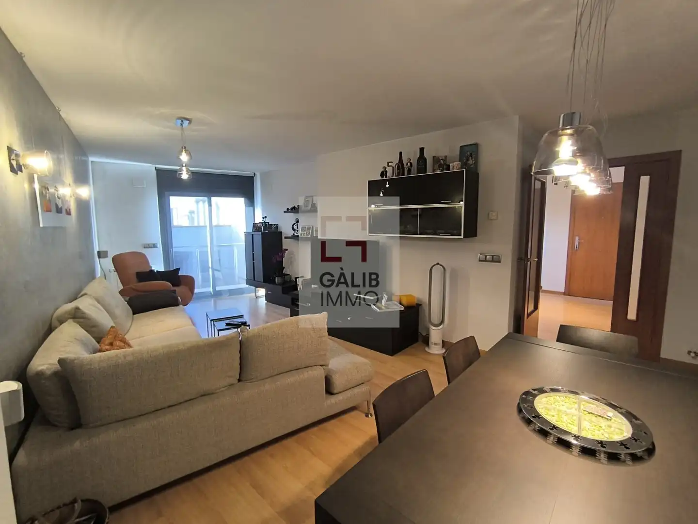 Sala d'estar de Dúplex en venda en Figueres amb Aire condicionat, Calefacció i Terrassa