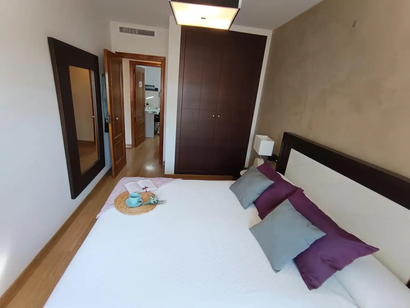 Schlafzimmer von Erdgeschoss zum Verkauf in Casco Urbano