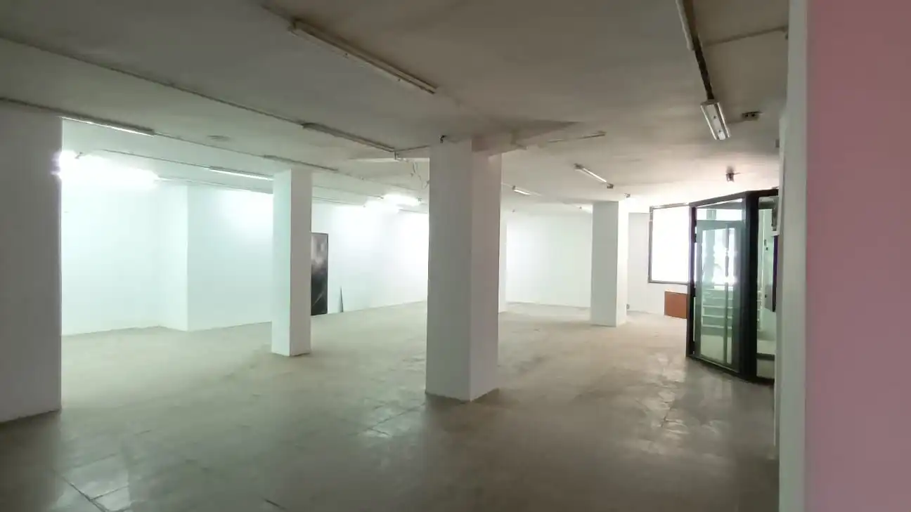 Local comercial en venta en Calle Garcilaso, imagen 2