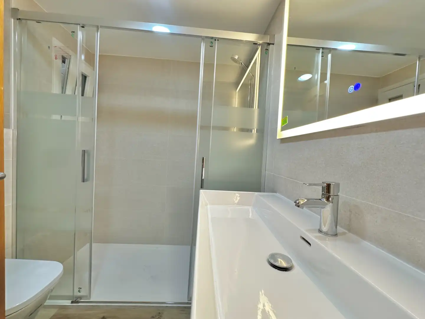 Baño de Ático en venta en Barcelona con Aire acondicionado, Calefacción y Terraza