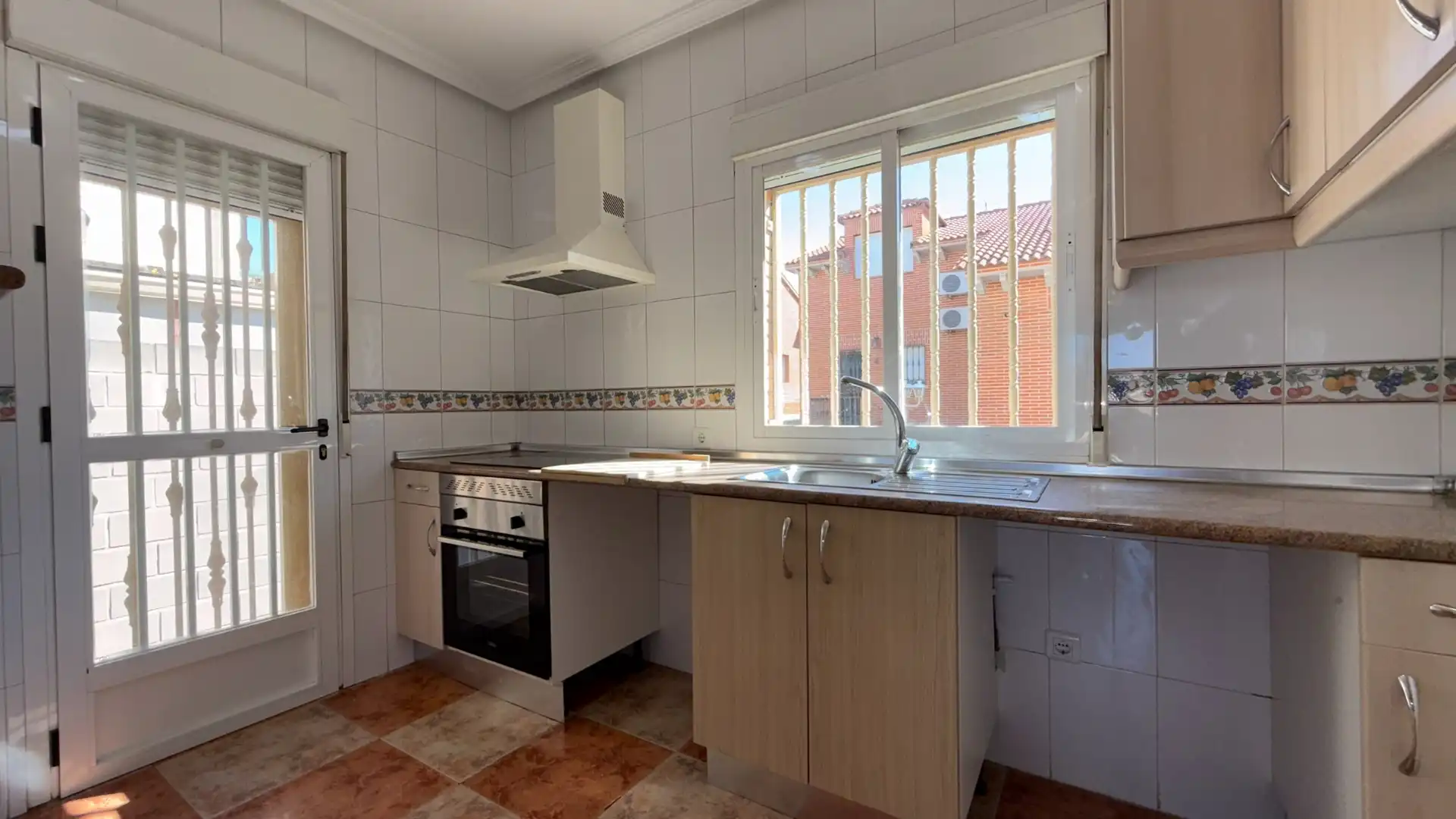 Casa aparellada amb jardí en venda a Plaza Mayor 9, imagen 13