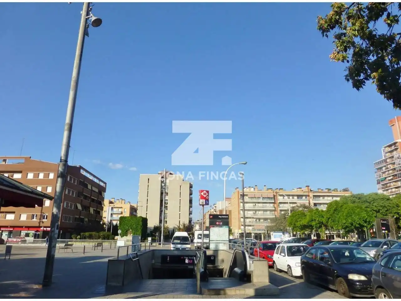 Außenansicht von Wohnung zum Verkauf in Badalona mit Klimaanlage, Heizung und Terrasse