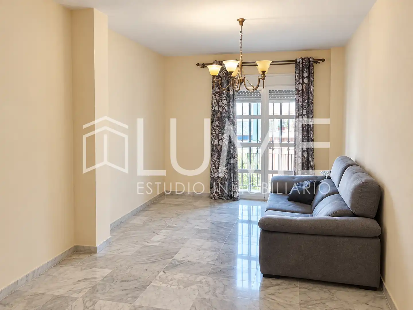 Flat with terrace to rent in Cerro - Amate