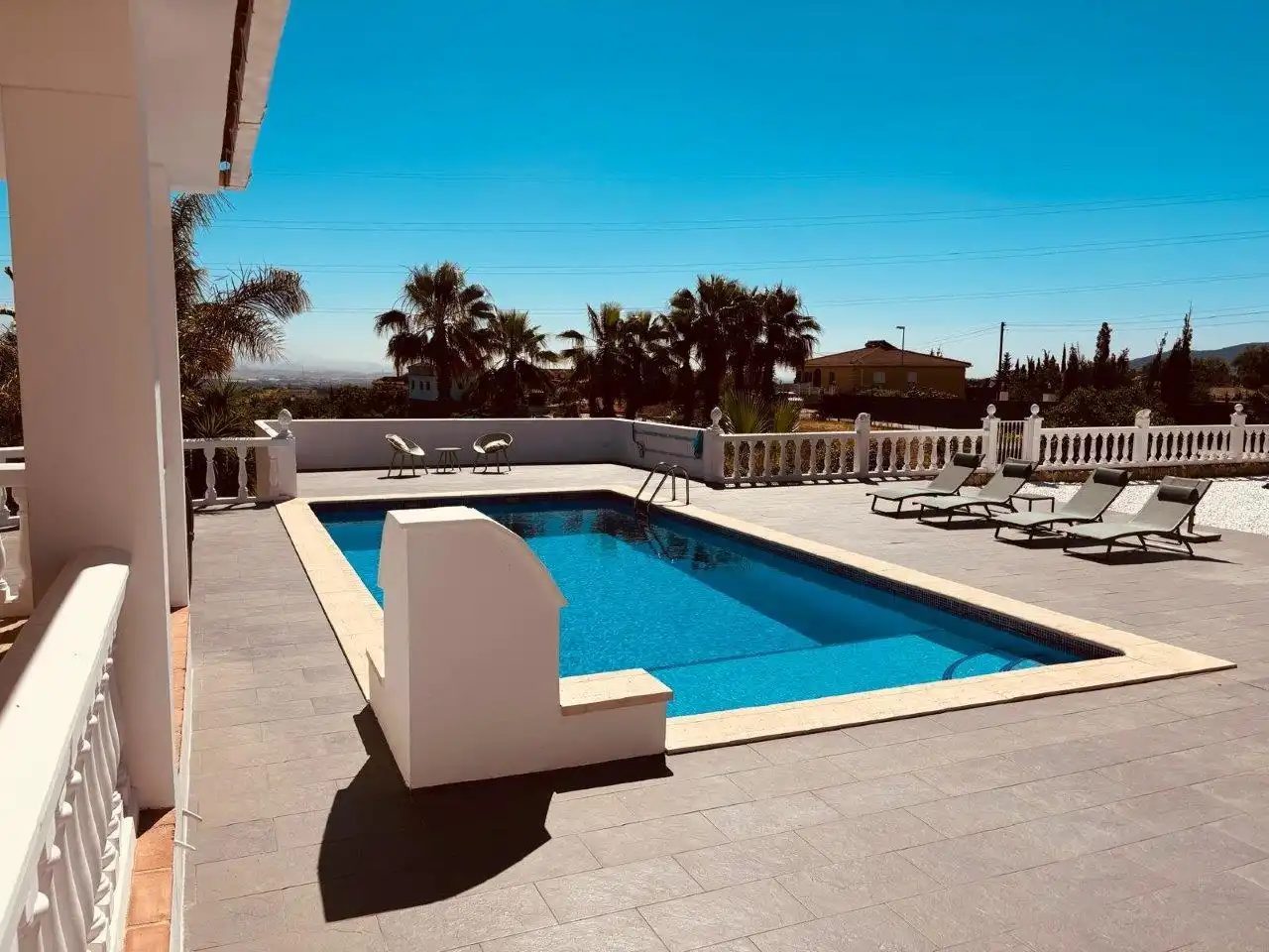 Piscina de Casa o chalet en venta en Alhaurín de la Torre con Aire acondicionado, Calefacción y Jardín privado