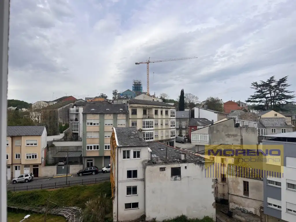 Vista exterior de Pis en venda en Sarria