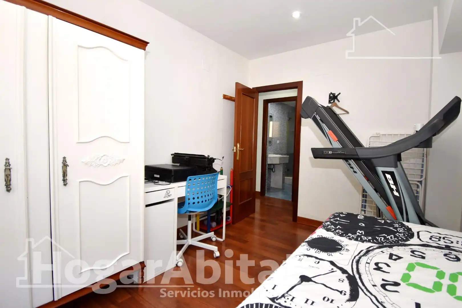 Bedroom of Flat for sale in Quart de Poblet  with Air Conditioner, Heating and Furnished