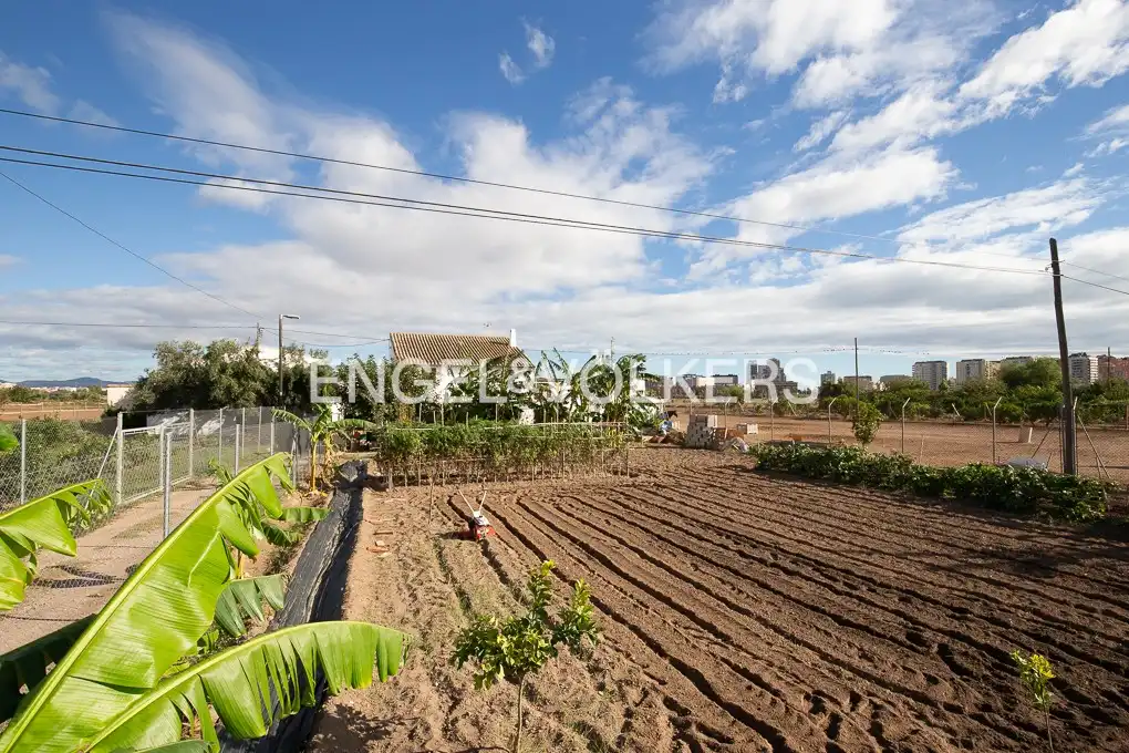 Country house zum Verkauf in Valencia mit Heizung und Privatgarten