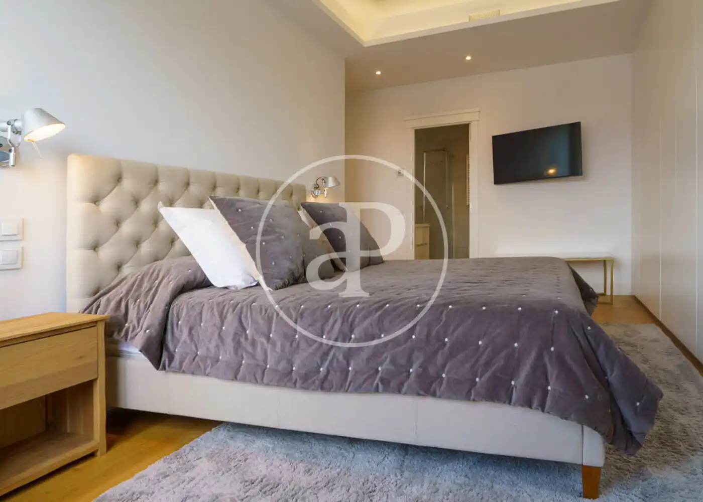Bedroom of Flat for rent in Madrid  with Air Conditioner, Heating and Furnished