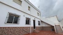 Vista exterior de Casa o xalet en venda en Algeciras amb Terrassa