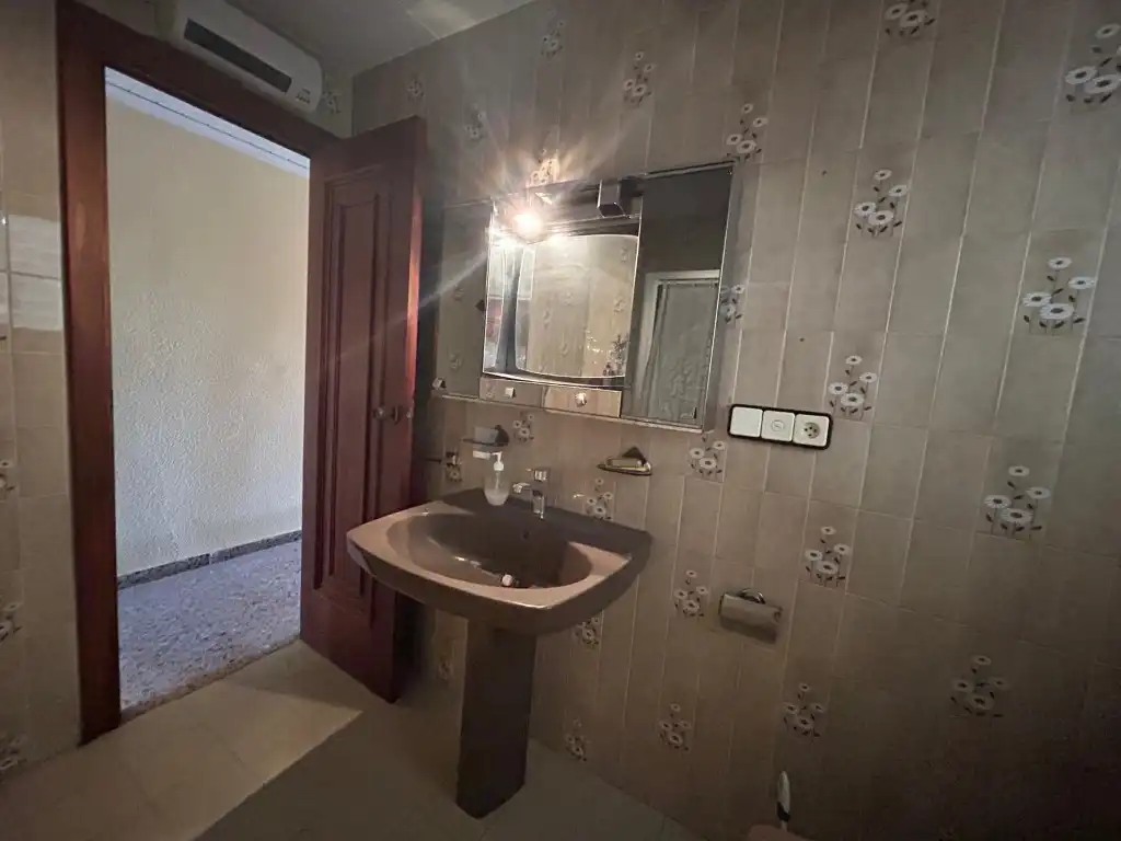 Bathroom of Flat for sale in Carcaixent  with Terrace and Balcony