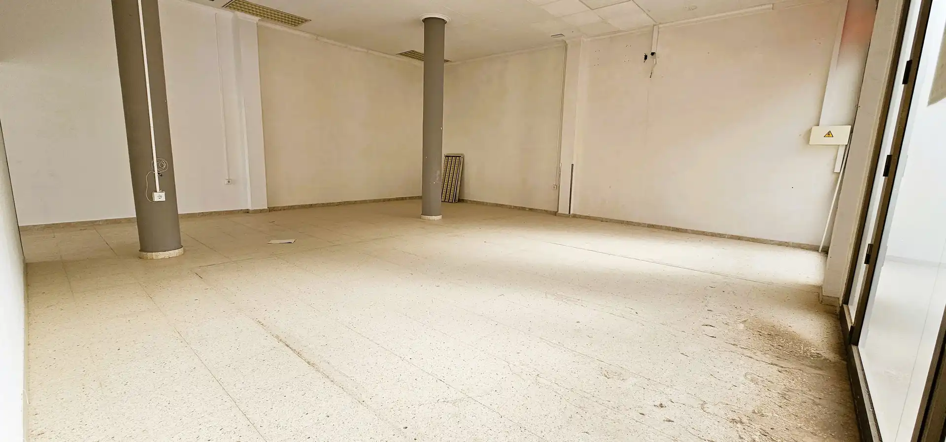Business premises for sale in Avenida de Juan Carlos I 98, imagen 5