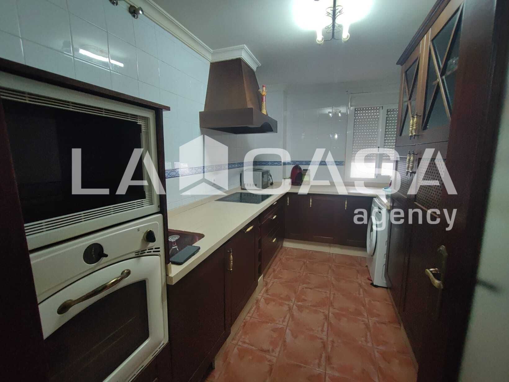 Kitchen of Flat for sale in Dos Hermanas  with Terrace, Storage room and Swimming Pool