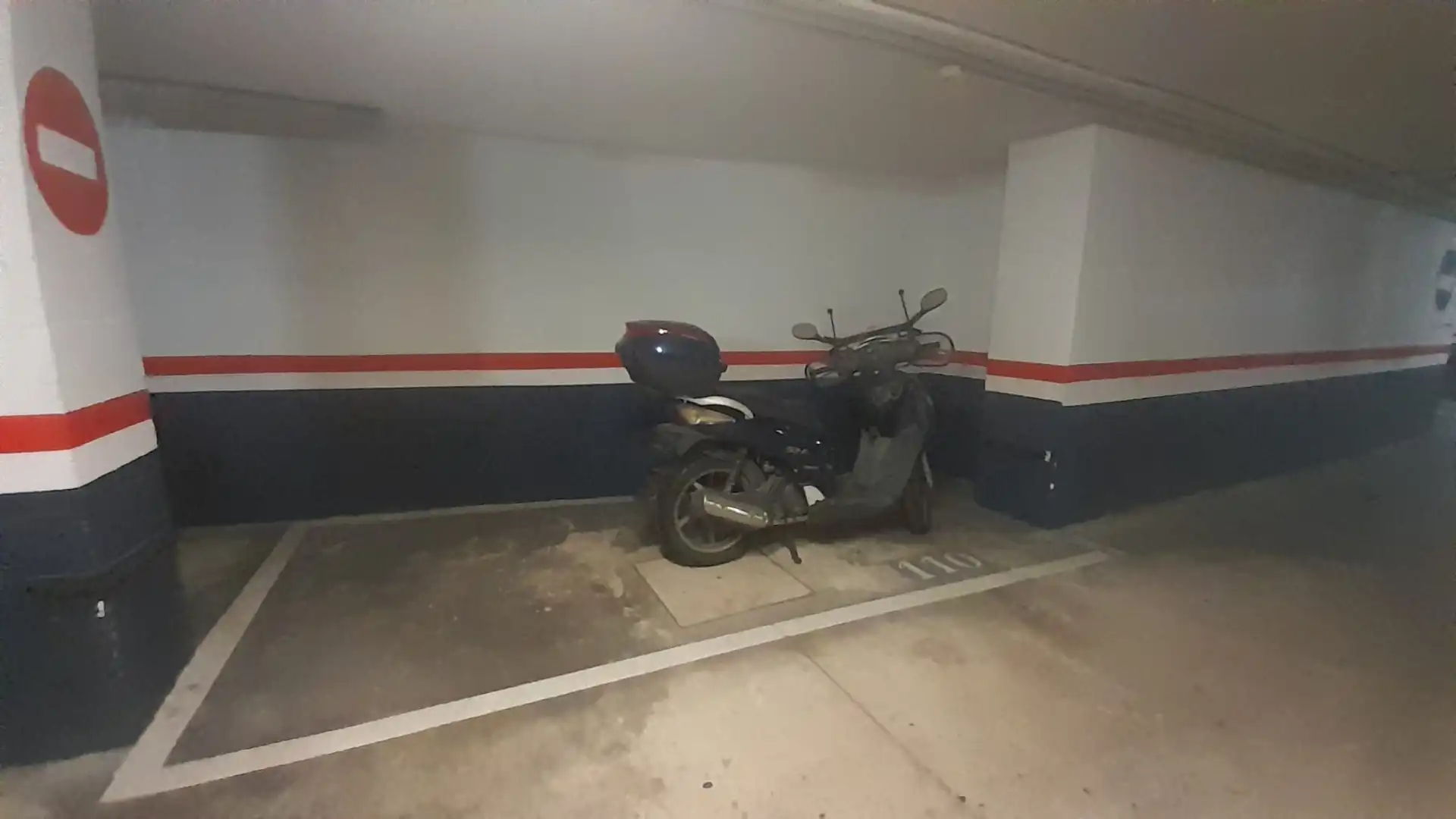 Einzelparkplatz zum Verkauf in Carrer de Felip II 80