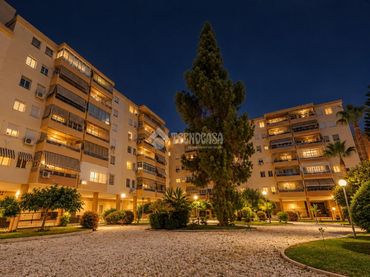 Piso con ascensor en venta en Carretera de Cádiz