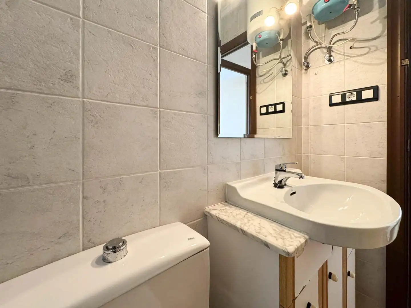 Baño de Apartamento de alquiler en Santa Pola con Terraza, Amueblado y Balcón