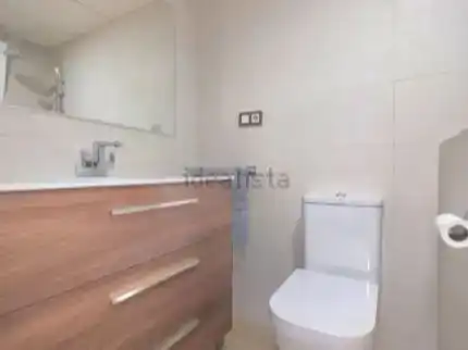 Bany de Pis en venda en Elche / Elx amb Aire condicionat, Moblat i Balcó