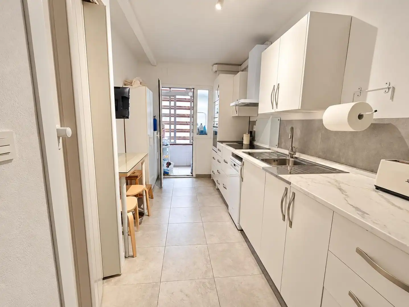 Flat with terrace for sale in Zaidín