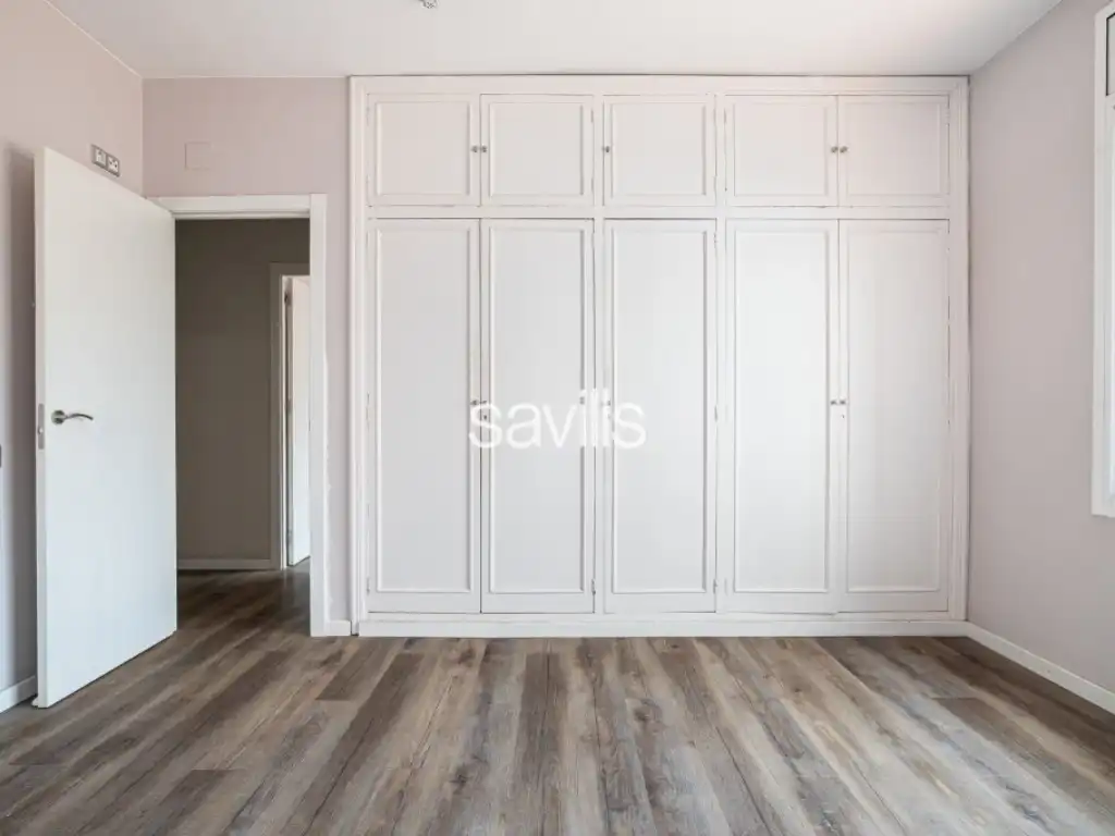 Habitación de Apartamento en venta en Barcelona con Aire acondicionado, Horno y Balcón