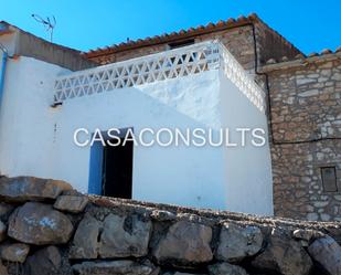 Vista exterior de Finca rústica en venda en Atzeneta del Maestrat amb Terrassa