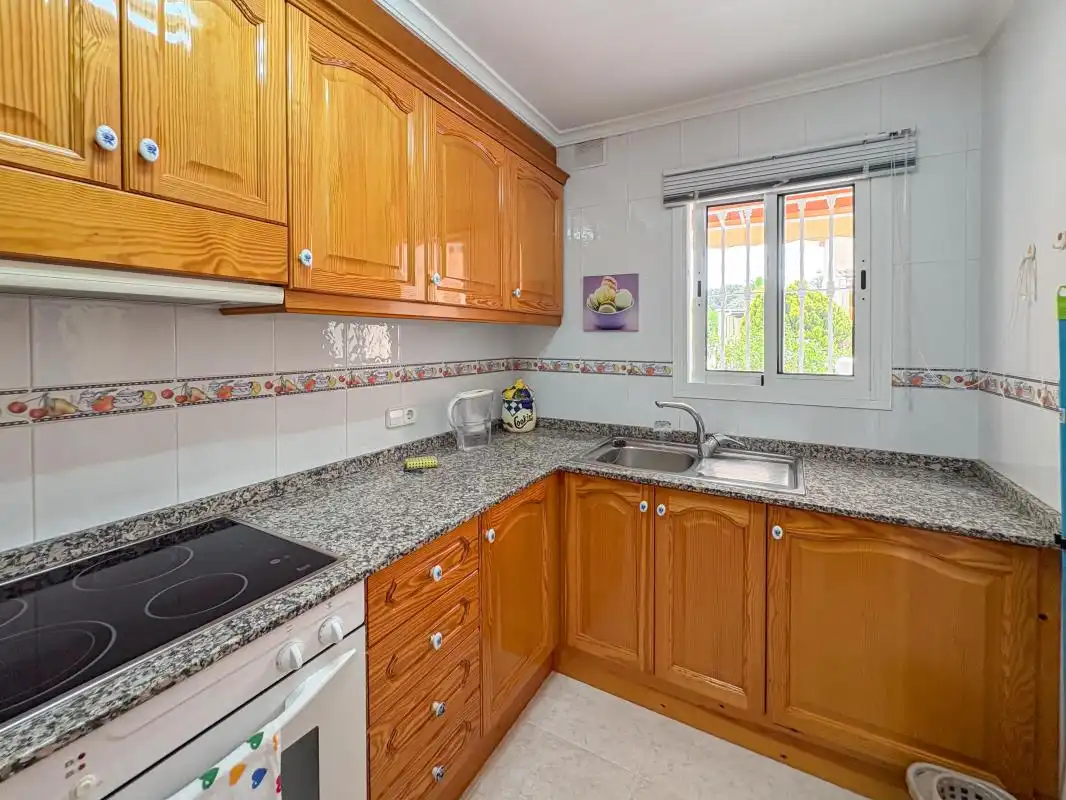 Cuina de Casa adosada en venda en Benissa amb Aire condicionat, Calefacció i Jardí privat