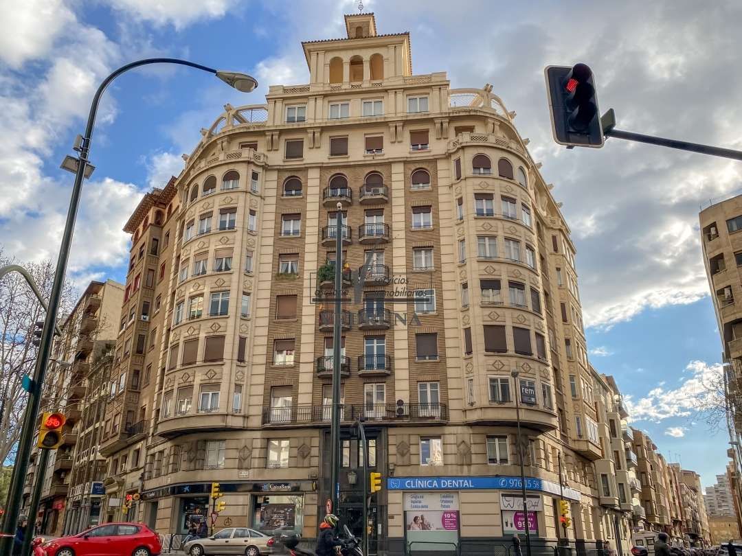 Exterior view of Flat for sale in  Zaragoza Capital  with Heating and Balcony