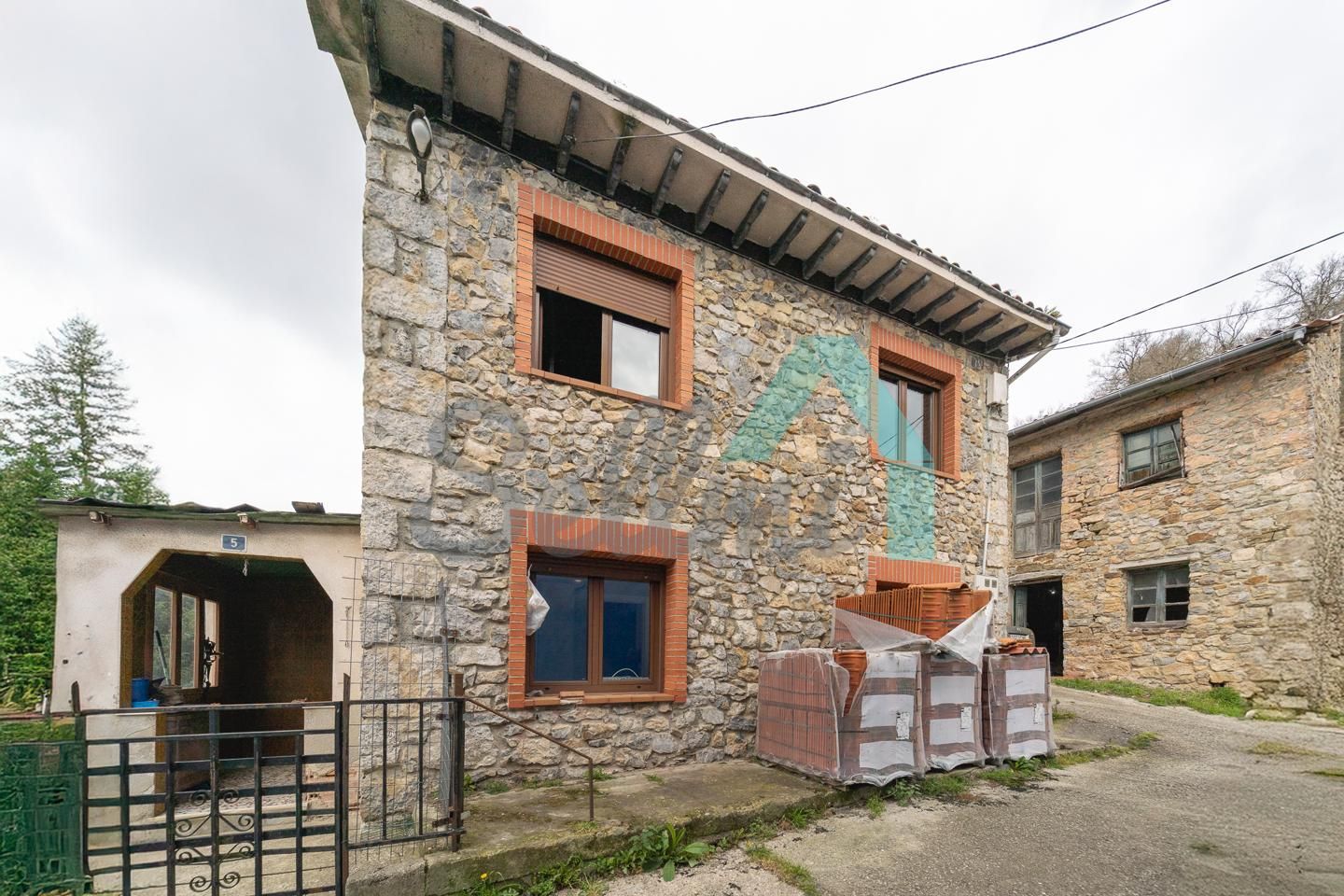 Exterior view of House or chalet for sale in Bimenes  with Heating, Private garden and Terrace