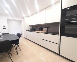 Cuina de Apartament de lloguer en Marbella amb Aire condicionat, Terrassa i Traster